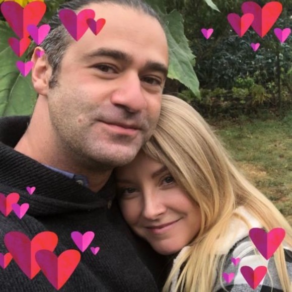 Meet your Posher, Mae - Picture 1 of 1